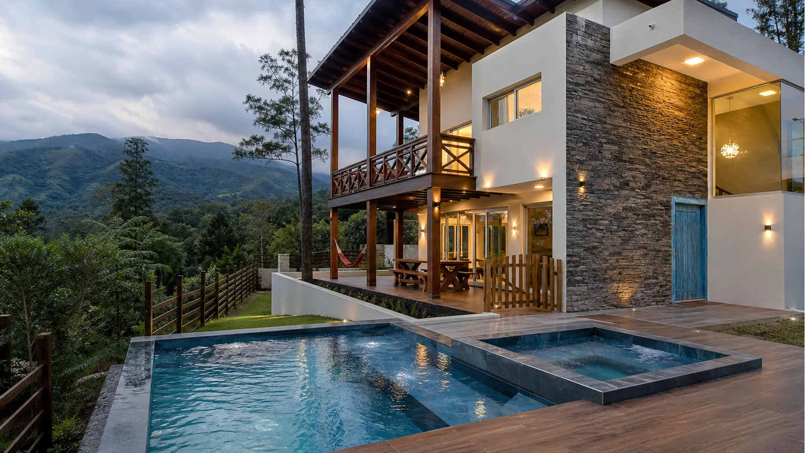 Villa moderna de montaña en Jarabacoa con terraza, piscina y paisaje verde para uso familiar o retiro.